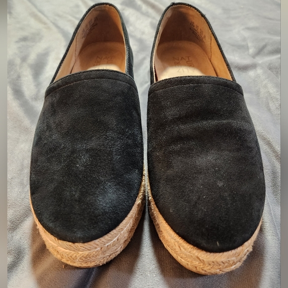 Naturalizer Sued Platform Flats - Picture 4 of 6
